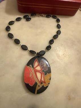 Vintage Lee Sands Black Lacquer Butterfly Inlay Pendant Necklace